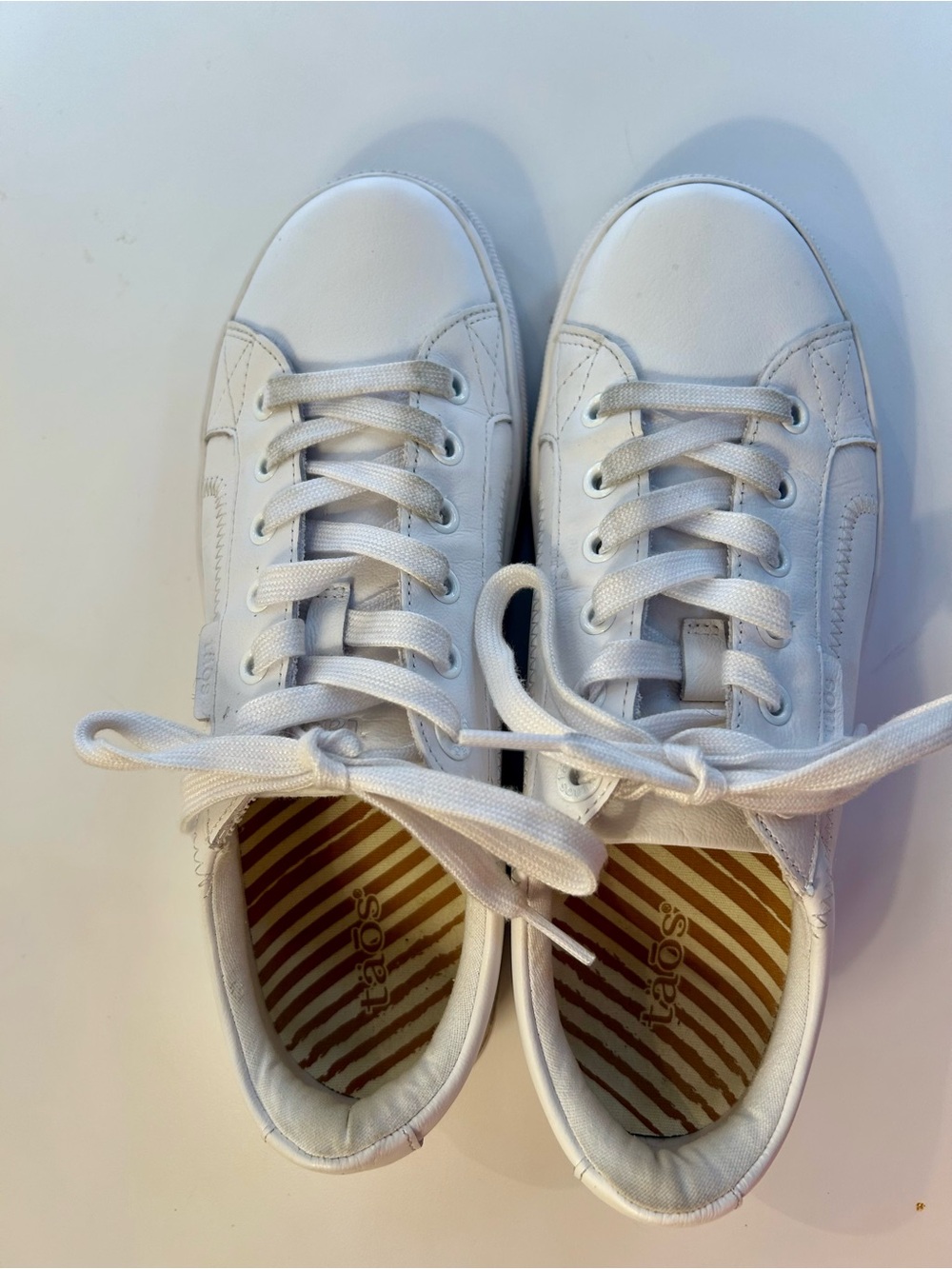 Taos Women’s White Leather Sneakers Size 8